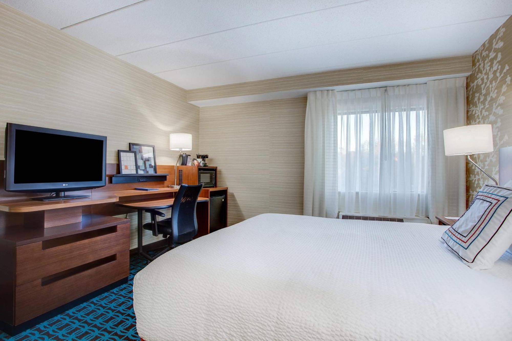 Fairfield Inn Portsmouth Seacoast Экстерьер фото