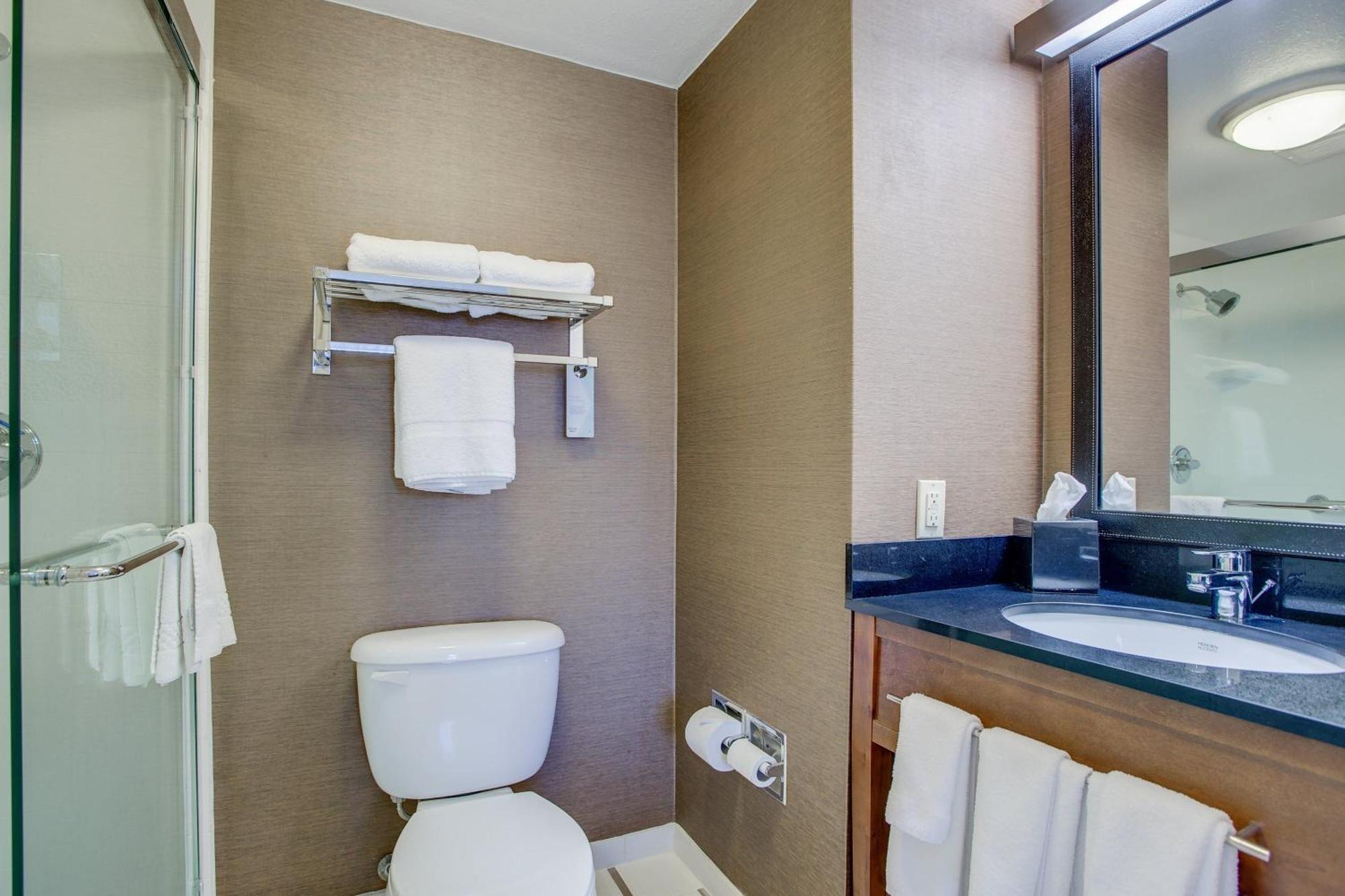 Fairfield Inn Portsmouth Seacoast Экстерьер фото
