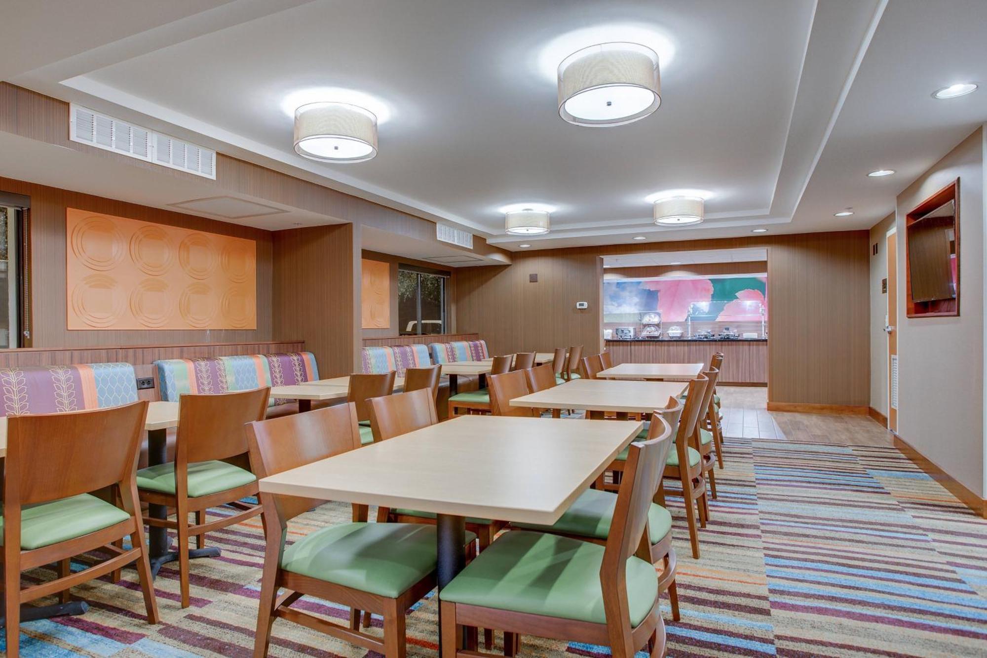 Fairfield Inn Portsmouth Seacoast Экстерьер фото