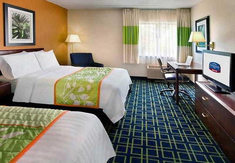 Fairfield Inn Portsmouth Seacoast Экстерьер фото
